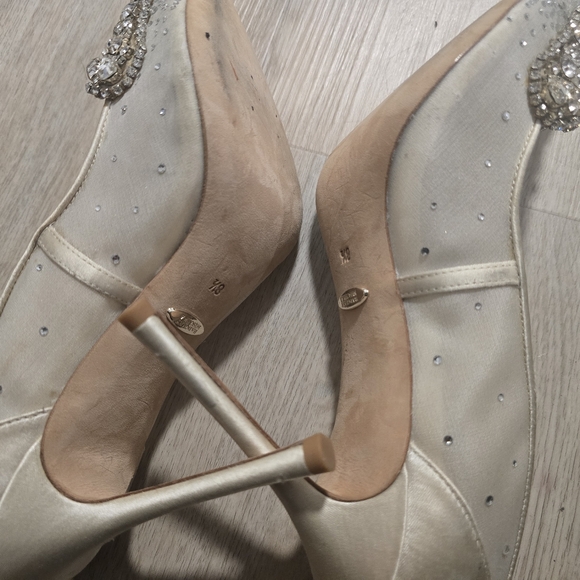 Badgley Mischka Quintana Crystal Embellished Pointed Toe Pump (Women) size 8 1/2 - Picture 8 of 9